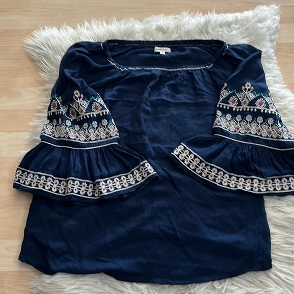 Max Studio Tops - Max Studio Navy Bell Sleeve Embroidered Top M